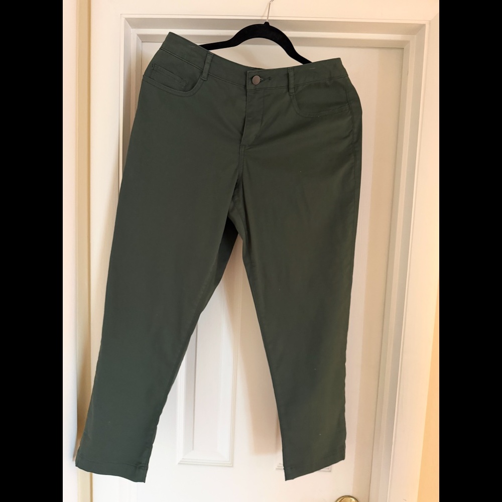 Pendleton Olive Green Slim Skinny Ankle Pants. Size 4 P